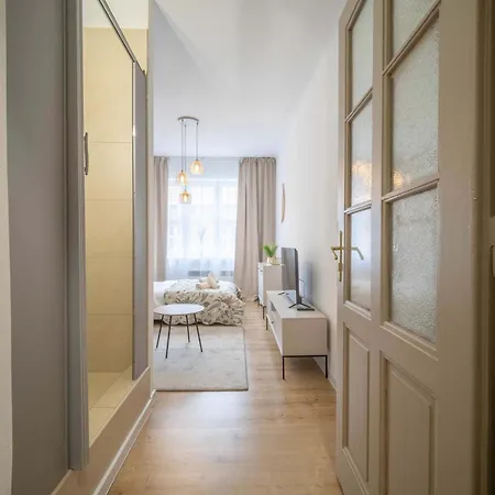 Elegant In Historical Centrum - Ac & Netflix Lejlighed Košice