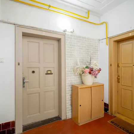 Elegant In Historical Centrum - Ac & Netflix Kassa